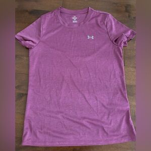 Under Armour NWOT medium light weight top
